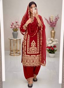 ชุดสูทลาย Georgette หนังแท้สำหรับสตรีมีโซ่ปักลายสำหรับทำงานและดีไซน์เนอร์ - Product Image 3
