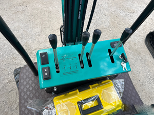Miniexcavadora MH12RX 2023 de 1000 Toneladas (25800 kg), Equipo Compacto Sin Usar, Listo para Exportar - Product Image 3