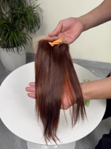 Perruque Lace Closure 4x4 pouces en cheveux humains vierges vietnamiens, lisses, avec mèches rouge orangé foncé, dentelle HD, vente en gros - Product Image 1