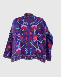 เสื้อแจ็คเก็ตกำมะหยี่ปักลายดอกไม้สีม่วงทำมือสำหรับผู้หญิง ดีไซน์โบฮีเมียน คอตั้ง แขนยาว เสื้อคลุมฤดูหนาว - Product Image 5