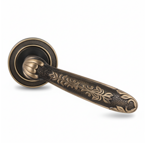 Poignée de porte vintage en laiton foncé Ornatus Tenebris |   Poignée de porte à levier gravée de motifs floraux, robuste, pour l'intérieur - Product Image 1