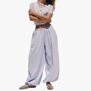 Ensemble décontracté personnalisé pour femme : haut court et pantalon large, couleur unie, manches courtes, deux pièces, tenue de détente pour femme - Product Image 4