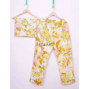 Meilleures ventes - Nouvelle conception - Robe de nuit d'été - Ensemble de pyjama en coton à imprimé floral pour femmes - Disponible en différentes tailles - En provenance d'Inde - Product Image 4