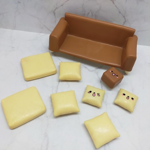 ชุดโซฟาจิ๋วสำหรับบ้านตุ๊กตาพลาสติกขนาด 1/12 - แบบสามที่นั่ง ดีไซน์ทันสมัย สำหรับห้องจิ๋ว ตกแต่งธีม DIY - Product Image 2