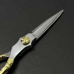 Ciseaux de coiffure professionnels 440c Dragon pour droitiers, ciseaux de barbier en acier inoxydable japonais de haute qualité, légers et sûrs - Product Image 5