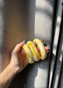 Brazalete de Resina de Color Personalizado para Mujer, Joyería de Moda Hecha a Mano con Alto Brillo para Venta al por Mayor - Product Image 3