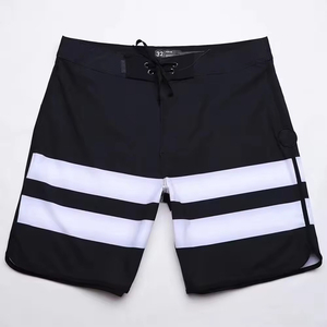 Shorts d'été pour hommes, tendance, adaptés au streetwear décontracté, à la plage et à la mode quotidienne. - Product Image 1