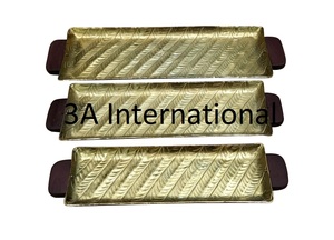 Juego de dos bandejas de servicio de diseño exclusivo, forma rectangular, borde metálico con corte árabe, acabado en nogal, bandeja de madera para servir. - Product Image 3