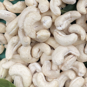 Fabrication de noix de cajou WW180, WW240, WW320, LP, noix de cajou brutes, noix de cajou W180, vente en gros, exportées vers l'Asie, l'UE, le Moyen-Orient - Product Image 1