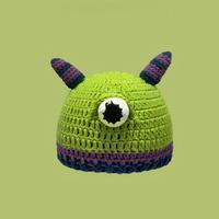 Chapeau tricoté à la main en Spandex/Coton pour garçons, vert, motif fraise amusant et mignon, avec bouton, pour l'hiver