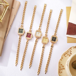 Montre carrée pour femme, bracelet en alliage, verre serti de diamants, bracelet gradué, simple, élégante, pour tous les jours, montres à quartz pour femmes - Product Image 3