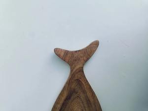 Nuevo Plato y Bandeja de Servir de Madera con Forma de Pez, Estilo Moderno - Product Image 3