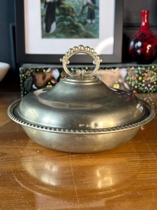 Elegant Circular Silver Metal Serving Dish with Lid and Ornate Handle for Table Display At Cheap Price - Product Image 1