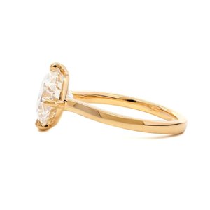 Bague de fiançailles et de mariage pour femme en argent sterling 925 plaqué or, ajustable, avec diamant de laboratoire, style hip-hop, un classique intemporel - Product Image 2