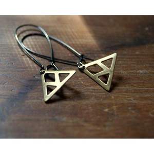 Collection de bijoux en cuivre et laiton écologiques, fabriqués à la main, de qualité supérieure, design exclusif, modèle 1, tendance, pour les fêtes - Product Image 3