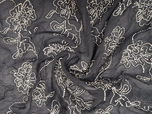 Tela de Chifón Bordada con Hilo Negro y Blanco de Alta Calidad - Material Transparente con Diseño Floral para Vestidos - Product Image 4
