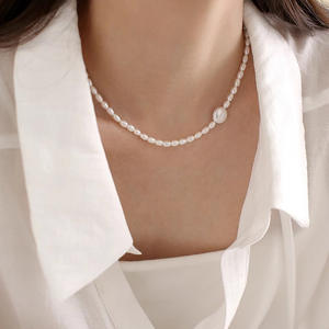 Elegante Collar de Perlas de Agua Dulce Estilo Barroco, Textura Vintage, Cadena de Clavícula Artística Versátil para Cualquier Ocasión - Product Image 2