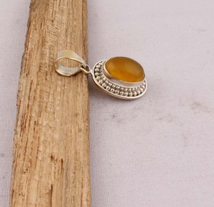 Colgante de Jade Amarillo Natural, Plata de Ley 925, Estilo Vintage, Joyería de Piedras Preciosas al por Mayor, Diseño Retro, Colgantes de Jade Amarillo - Product Image 4
