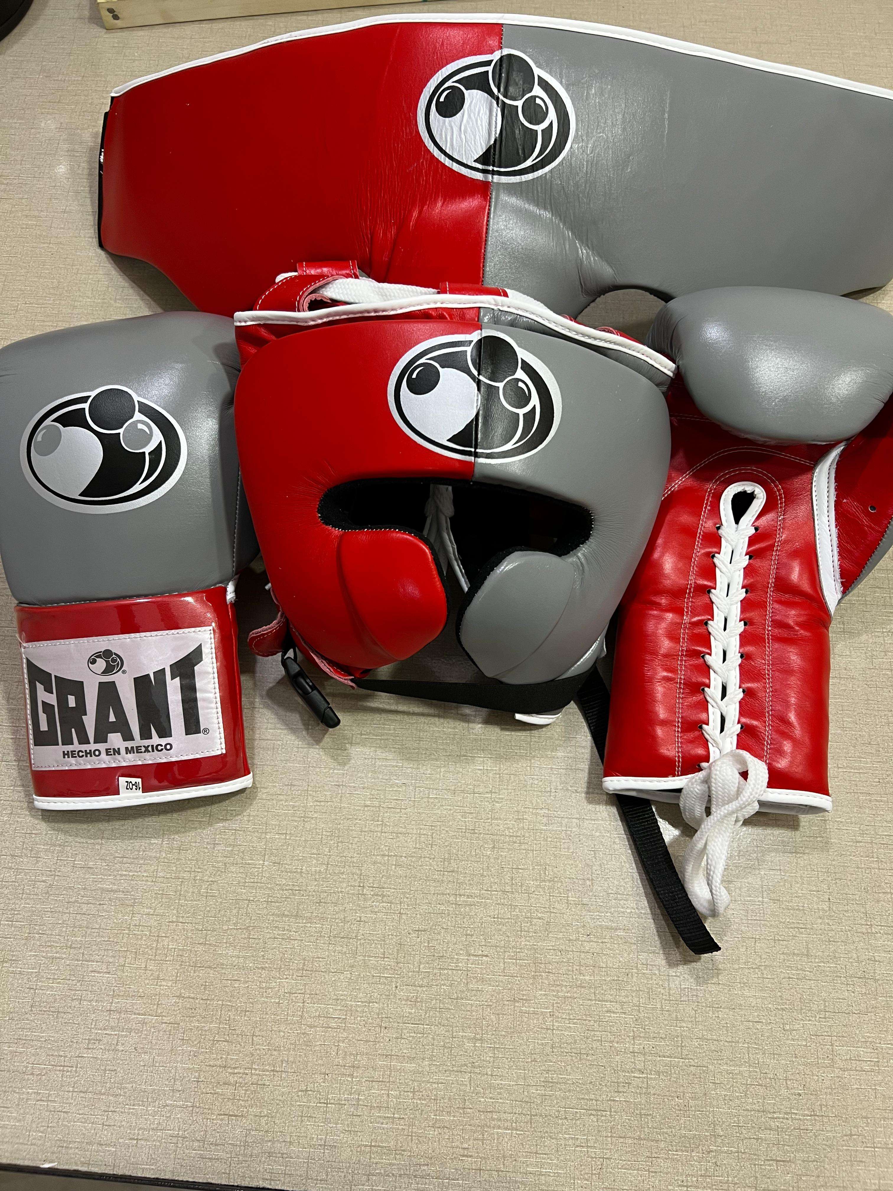 แดงและเทา