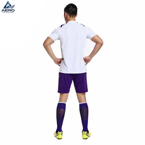 Kit de football blanc et violet de qualité supérieure - Maillot et short de football légers sublimés sur mesure pour les clubs sportifs - Product Image 5