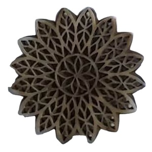 Gran oferta 2022, posavasos de resina de madera de diseño cuadrado único, accesorios decorativos para mesa, alfombrillas y almohadillas al por mayor - Product Image 1