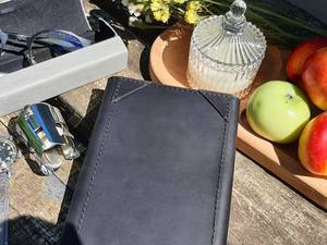 Porta Menús y Listas de Vinos de Lujo al por Mayor, de Cuero Genuino, Resistente al Agua, Ligero, Estilo Clásico para Bodega LMC-0218 - Product Image 3