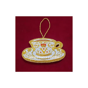 Precioso y lujoso Simple nuevo diseño Zari bordado Color blanco forma de corazón árbol de Navidad adorno colgante para decoraciones - Product Image 2