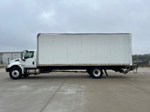 Camión de Caja Mediana International MV607 Usado en Buen Estado, Años 2019/2020, con Transmisión Automática, 216,430 millas - Product Image 5