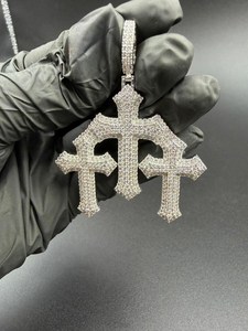 Colgante de Cruz Triple con Incrustaciones de Diamantes, Joyería Religiosa de Plata 925, Estilo Hip Hop - Product Image 3