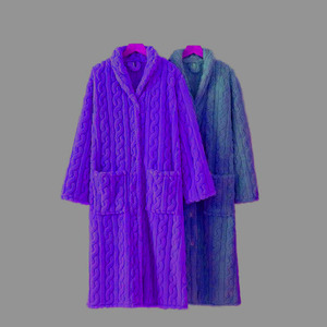 Peignoir en coton style hôtelier avec logo brodé personnalisé – Douceur enveloppante pour le confort en salle de bain - Product Image 6