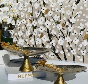 Colección de Cuencos Ecológicos de Lujo con Diseño de Hojas Doradas Pulimentadas, Cuenco Decorativo de Metal Hecho a Mano, Precio de Mayoreo para Fiestas - Product Image 1