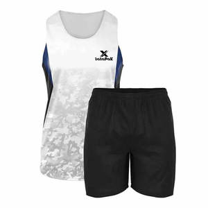 Vente directe d'usine, uniforme 7V7 pour hommes adultes, écologique, fabriqué en tissu polyester respirant, logos et numéros personnalisés pour les équipes - Product Image 1