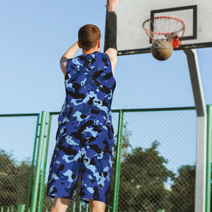 Nouveau style, uniforme de basketball en polyester respirant de haute qualité avec couleur et taille personnalisées, séchage rapide pour hommes - Product Image 6