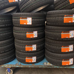 Neumáticos Deportivos para Automóvil de Pasajeros Sin Cámara 215/45/17 del Fabricante, Nuevos - Product Image 4