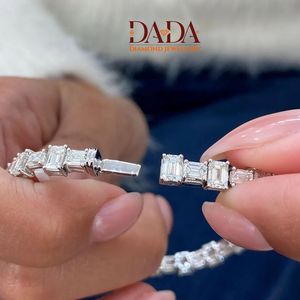 Pulsera de Diamantes con Corte Esmeralda Refinado para Mujer, Pulsera de Diamantes Cultivados en Laboratorio, Joyería Fina Clásica, Regalo de Aniversario o Cumpleaños - Product Image 3