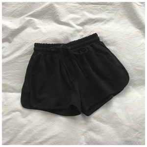 Shorts de malla transpirable ligeros de alto rendimiento para mujer, cómodos para ropa deportiva y casual. - Product Image 4