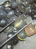 Vente en gros de pierres précieuses naturelles BU GEMS, pierres de lune cabochon - coupes ovales/poire/marquise/octogone, 2-8 carats, certifiées par un tiers