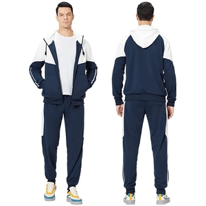 Survêtement de sport de luxe pour homme, ensemble de jogging élégant avec des matériaux de qualité supérieure et un design sportif ajusté - Product Image 1