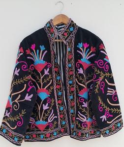 Veste pour femme en velours floral brodé à la main Suzani avec doublure en coton - Printemps/Automne/Hiver Cadeau pour elle - Product Image 3
