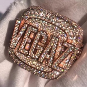 Anillo de Boda de Lujo Personalizado con Corte Brillante Redondo VVS, Anillo de Diamantes Hip Hop Unisex de Plata de Ley 925 con Certificado IGI - Product Image 4