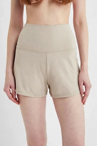 Shorts de Yoga Más Vendidos, Cintura Media, Cierre con Cordón, Secado Rápido, Transpirables, Ecológicos, de Poliéster, Diseño Personalizable - Product Image 3