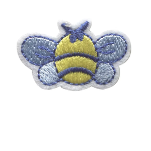 Patch brodé en tissu sergé de haute qualité avec bordure merrow adhésive et support thermocollant pour vêtements décontractés et marquage 2026 - Product Image 2