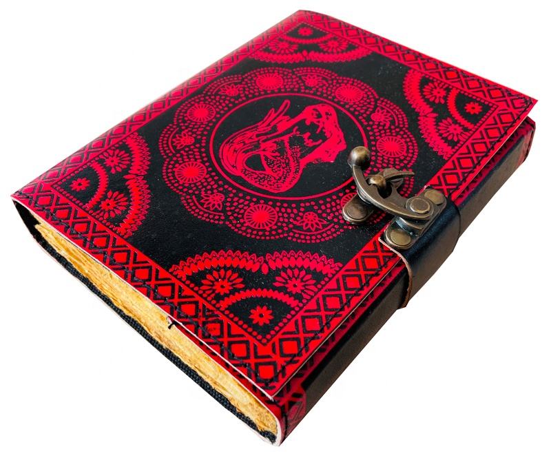 ดำกับแดง