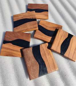 Posavasos de Resina Epoxi y Madera con Diseño Único para Café, Té y Bebidas, Personalizables, Cuadrados o Redondos - Product Image 3