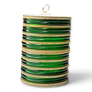 Collection de Bracelets Élégants en Acrylique Vert Émeraude Style Cachemire avec Pierres de Zircon Premium pour Femme – Bijoux de Mode en Gros - Product Image 1