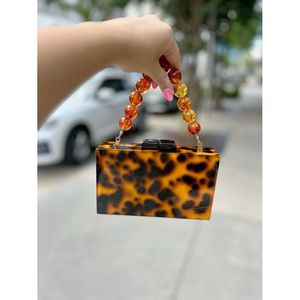 Bolso de Mano Tipo Clutch de Resina con Cristales, Hecho a Mano, para Fiestas, Accesorio de Moda para Mujer - Product Image 1