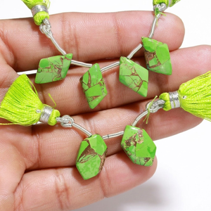 Pierre de turquoise naturelle sélectionnée à la main |   Side Drilled Green |   15-20 mm 100 g |   Matériel de bricolage pour colliers et boucles d'oreilles |   2026 - Product Image 1