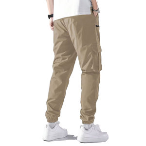 Pantalon cargo jogger pour homme, taille élastique, style utilitaire, sport et décontracté, coupe ample tendance, streetwear, pour la mode moderne - Product Image 4