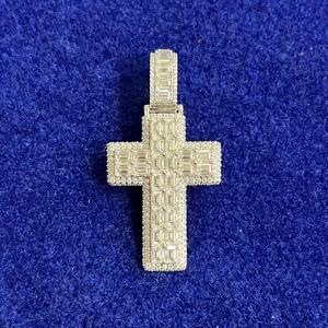 Joyería Hip Hop de Alta Demanda: Collar Cloud Baguette con Corte Esmeralda, Engaste de Garra, Moissanita VVS Helada, Plata 925, Certificado IGI - Product Image 6