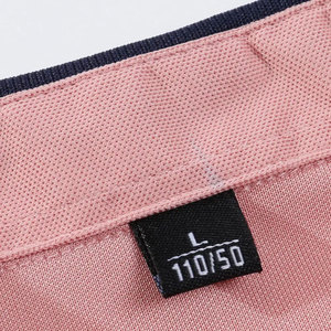 เสื้อโปโลแขนสั้นสีชมพูสำหรับผู้ชาย ผ้าคอตตอนปิเก้ สีพื้น เรียบง่าย ระบายอากาศได้ดี ดีไซน์ถักทอ ความยาวปกติ - Product Image 2
